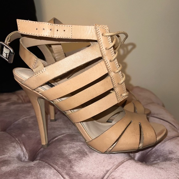 Shoemint Elizabeth Tan Heeled Sandals - Picture 3 of 8